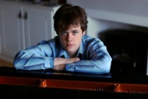 Cyprus : Benjamin Grosvenor (piano)