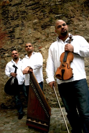 Κύπρος : Trio Khoury & Co